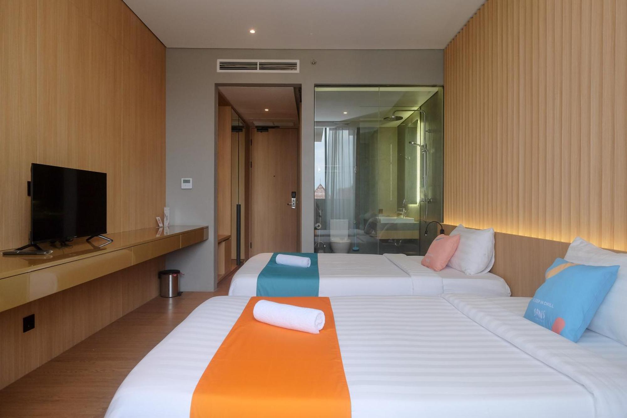 Sans Hotel Rg Living Jogja By Reddoorz Pakualaman Exterior foto
