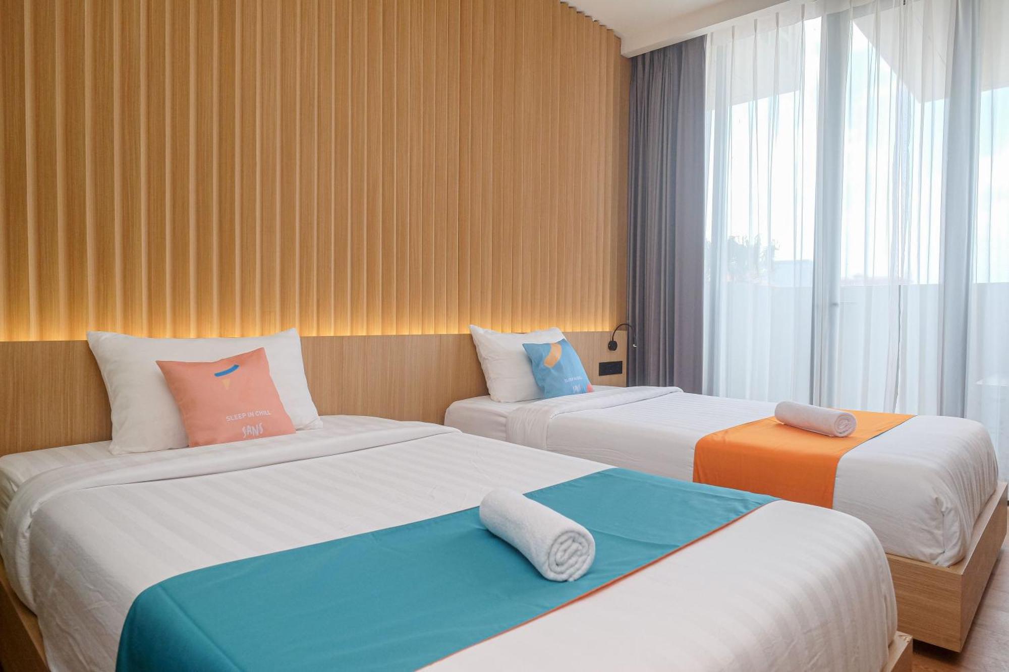 Sans Hotel Rg Living Jogja By Reddoorz Pakualaman Exterior foto